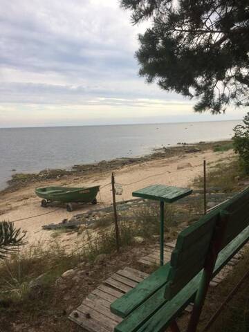 Фото номера Четырехместный номер с видом на море Кемпинги Seaside camping Bralisi г. Энгуре 2